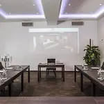 Hotel Hoell Am Main 4*