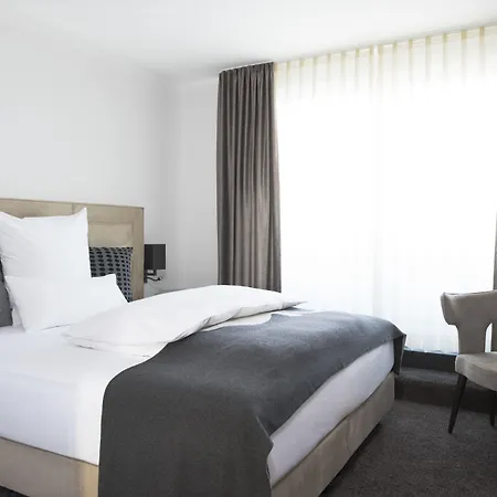 Hoell Am Main Otel 4*