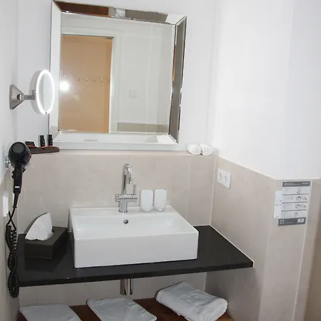 Hoell Am Main Hotel