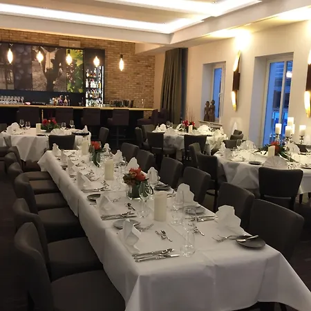 Hoell Am Main מלון רוסלסהיים