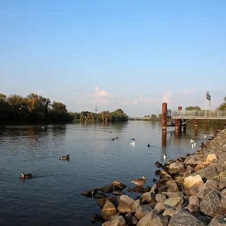 Hoell Am Main מלון רוסלסהיים