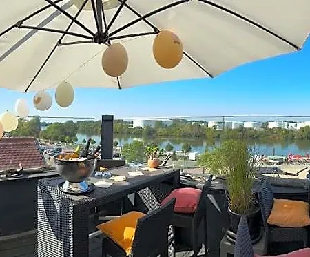 Hotel Höll Am Main 4*