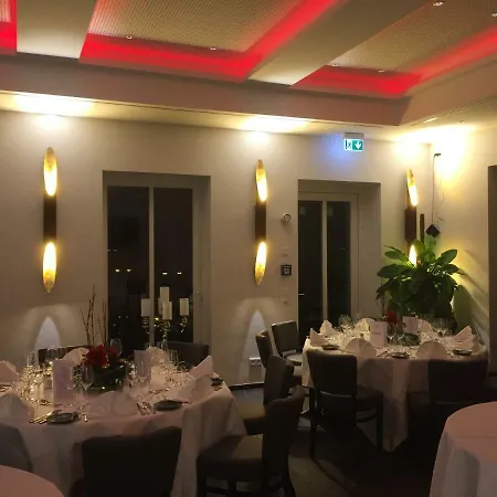 Hotel Hoell Am Main