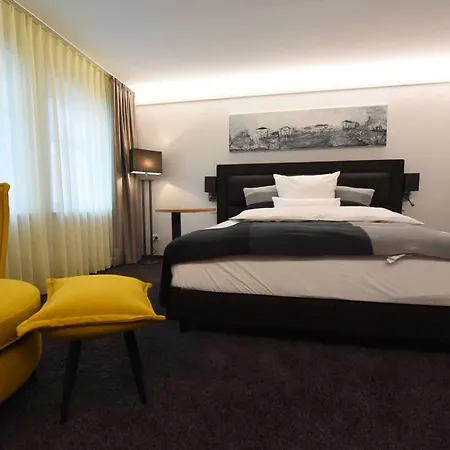 Hotel Hoell Am Main