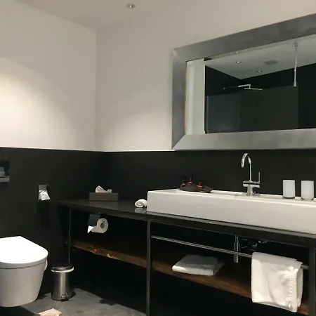 Hoell Am Main فندق