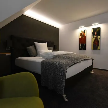 Hoell Am Main روزلسهايم