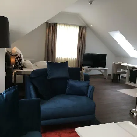 Hoell Am Main فندق روزلسهايم