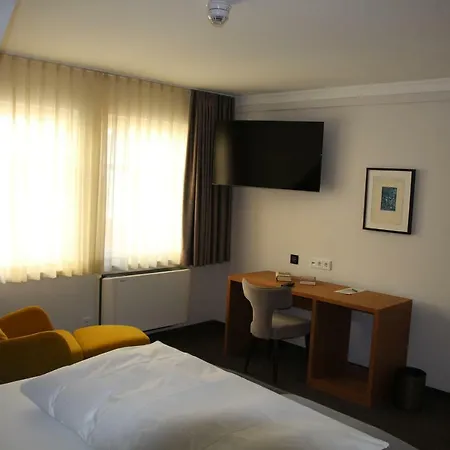 Hoell Am Main Hotel 4*